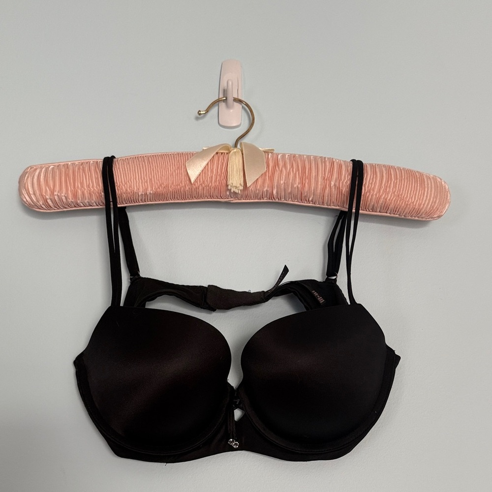 Victoria's Secret Very Sexy Balconet Bra in Black